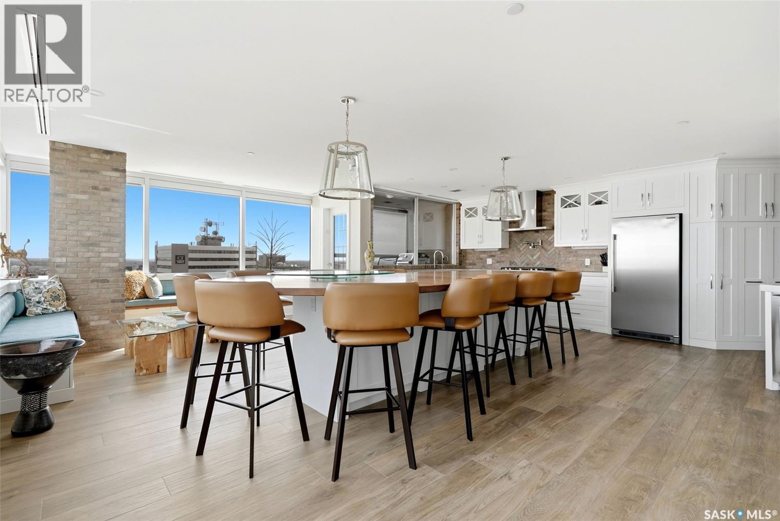 #PH 201 1914 HAMILTON STREET - 11