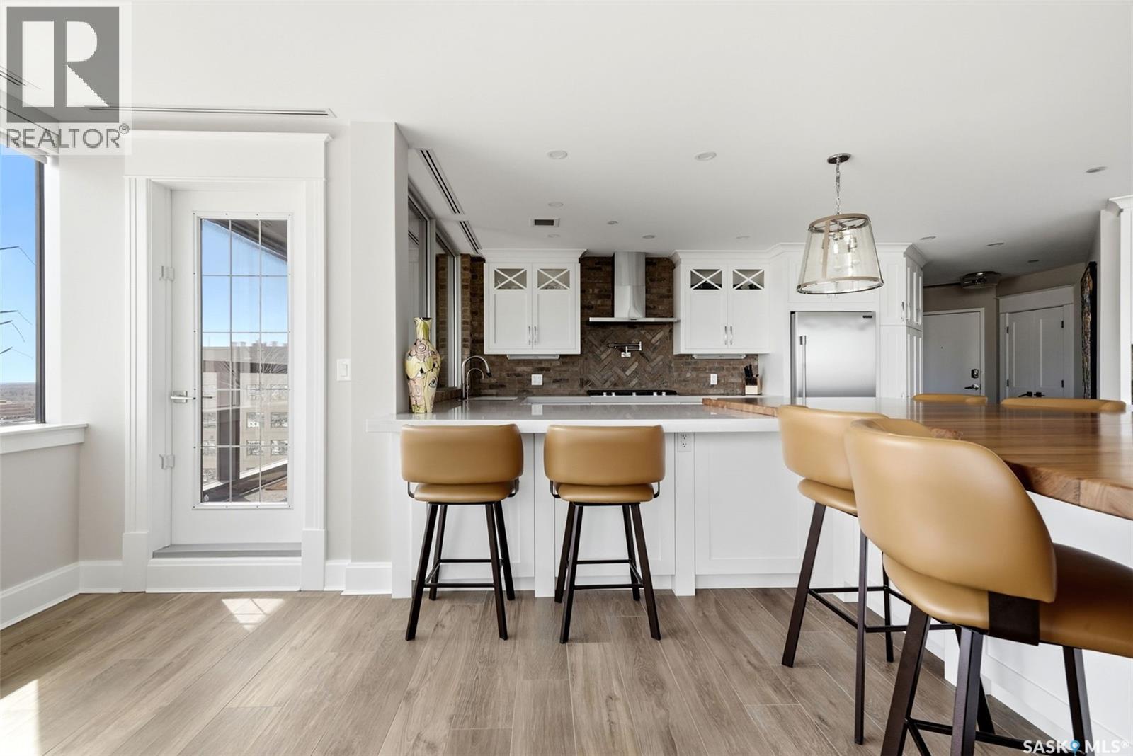 #PH 201 1914 HAMILTON STREET - 18