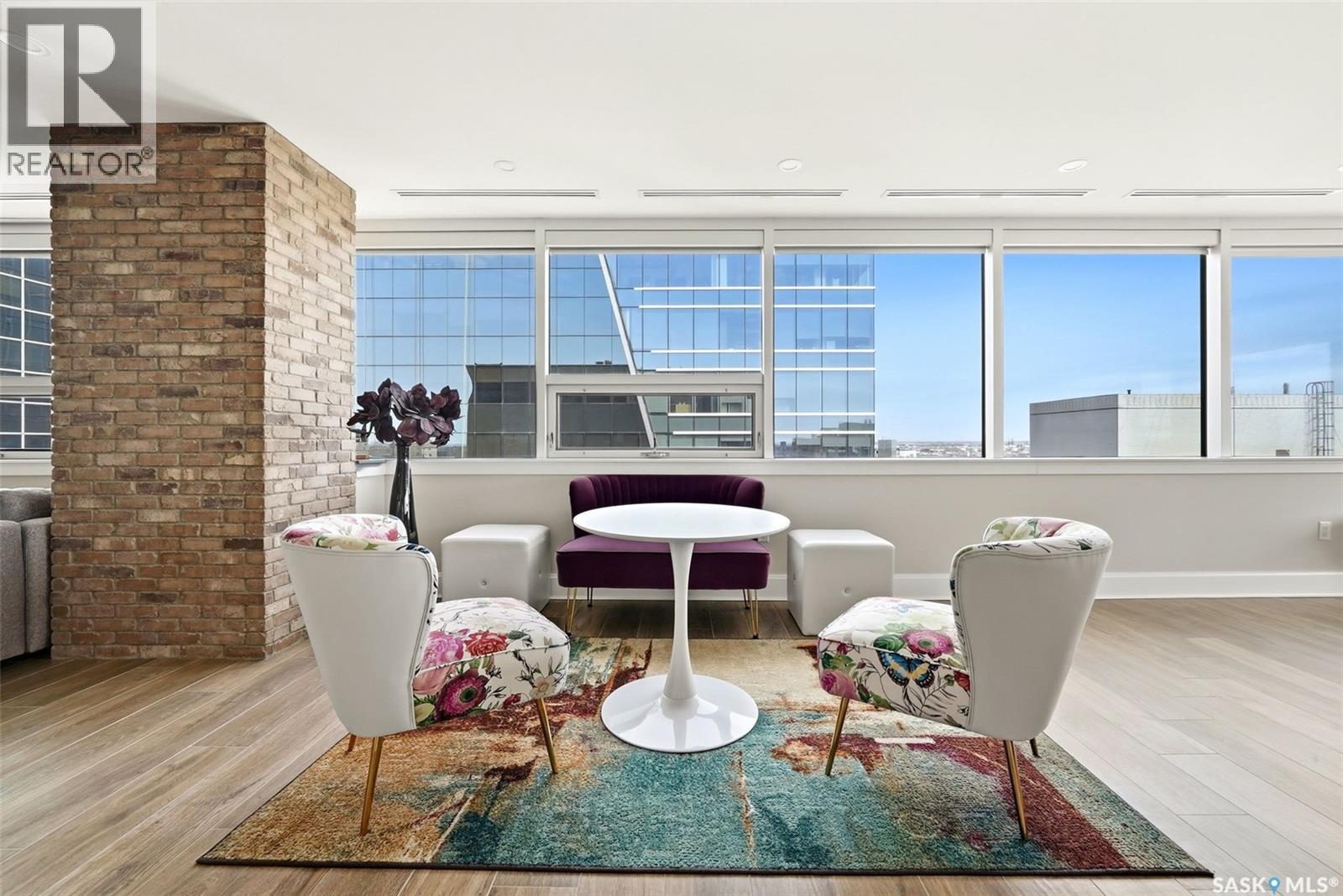 #PH 201 1914 HAMILTON STREET - 21