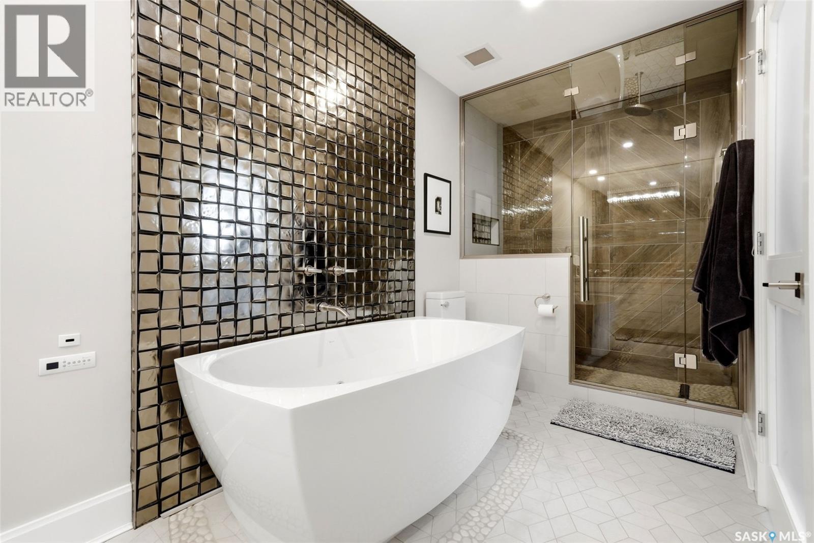 #PH 201 1914 HAMILTON STREET - 25