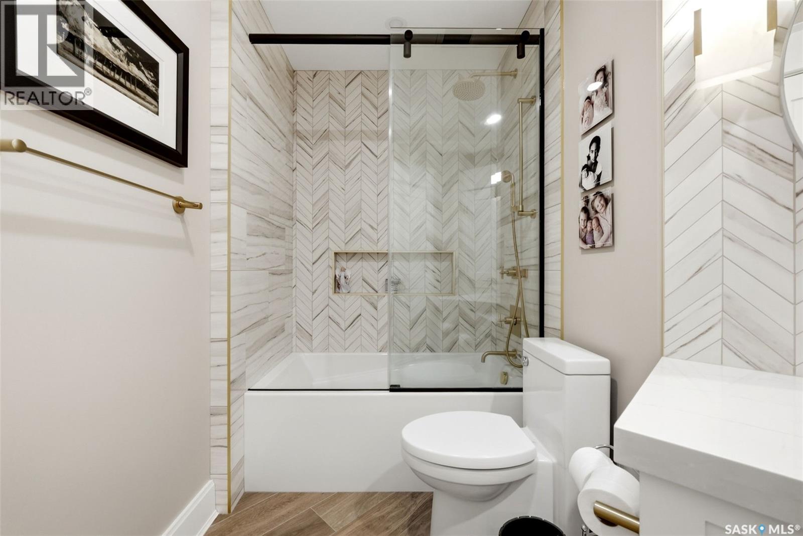#PH 201 1914 HAMILTON STREET - 32