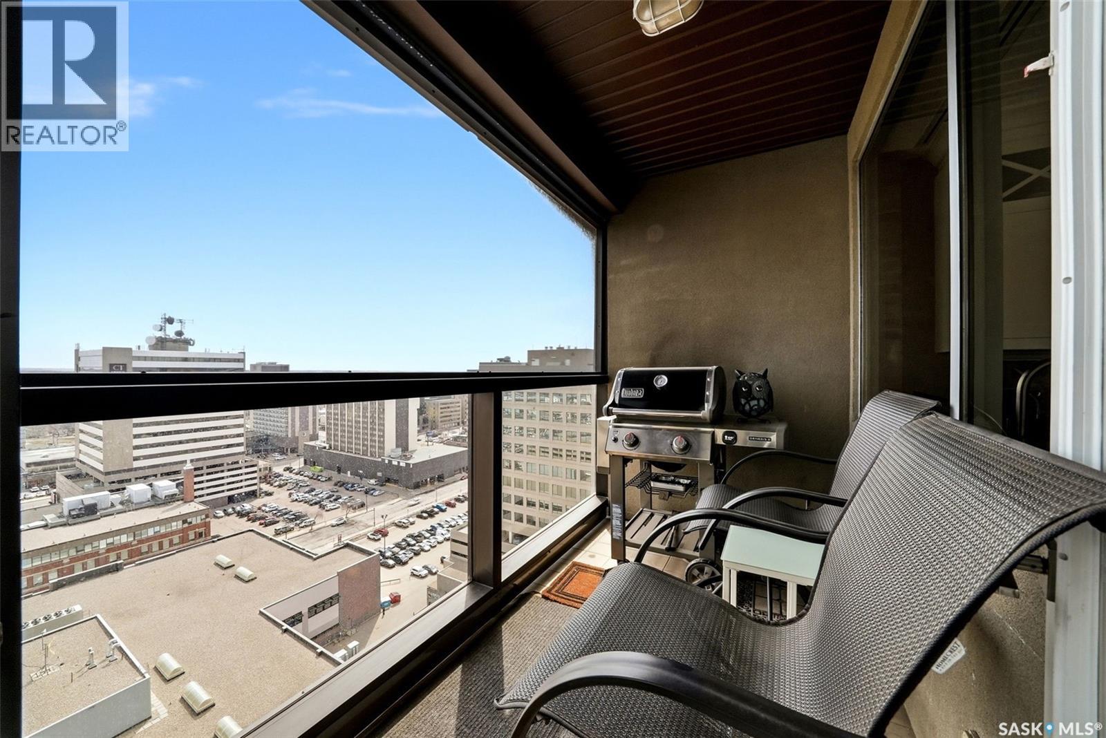 #PH 201 1914 HAMILTON STREET - 35