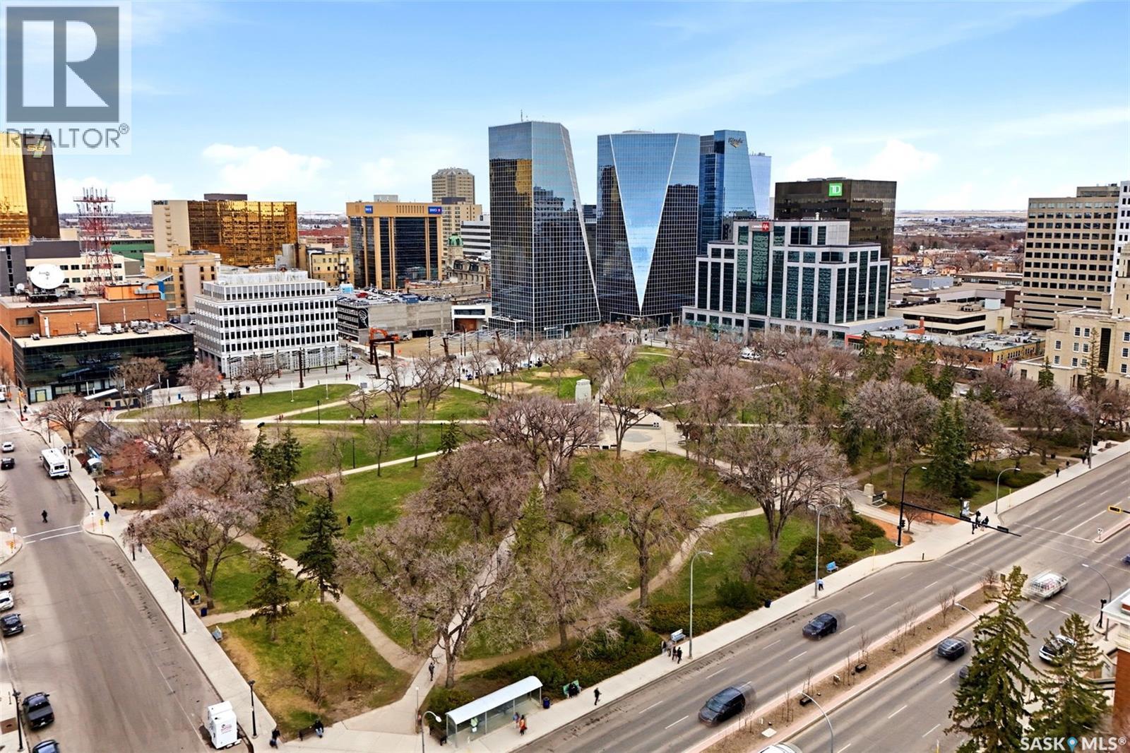 #PH 201 1914 HAMILTON STREET - 48