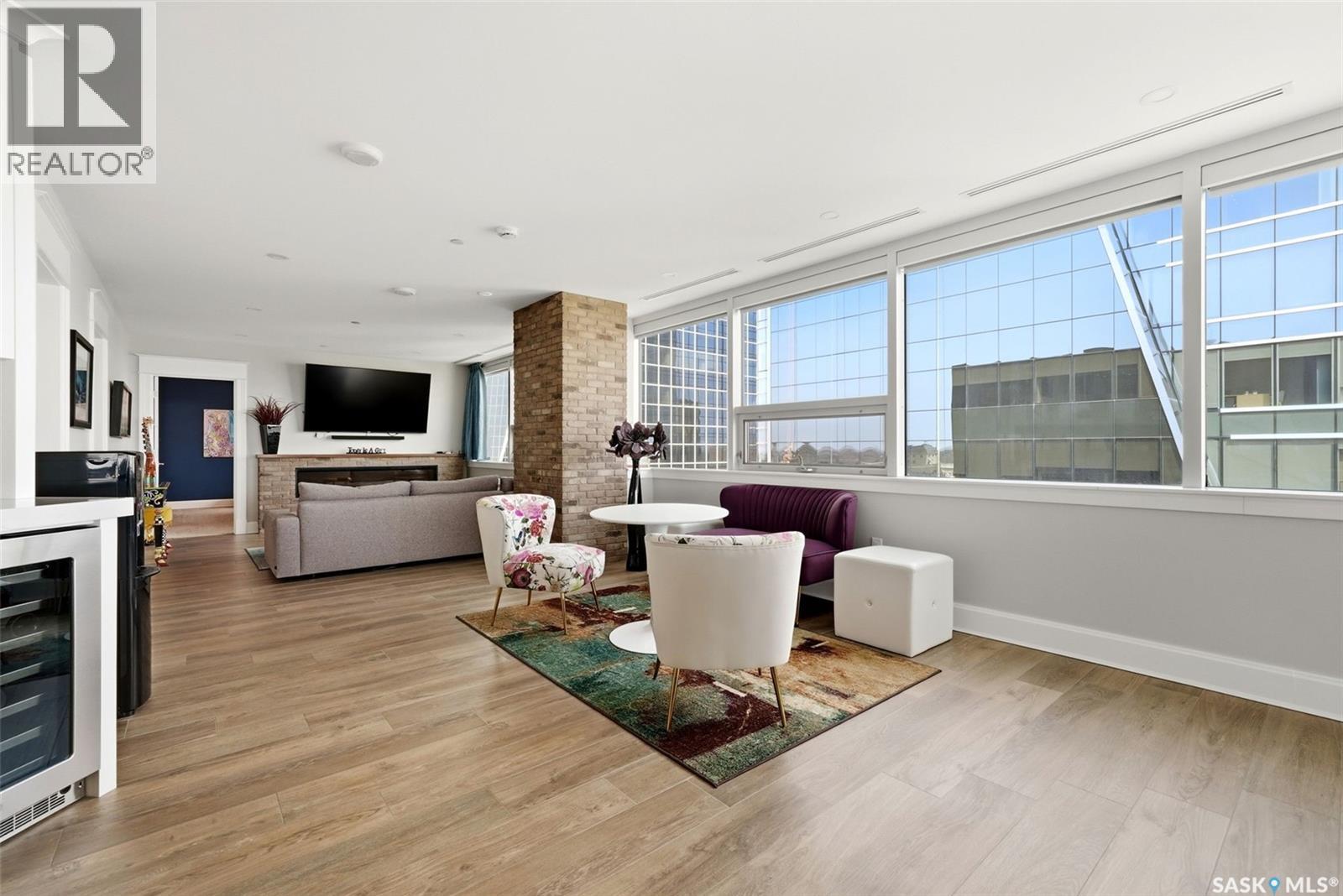#PH 201 1914 HAMILTON STREET - 6