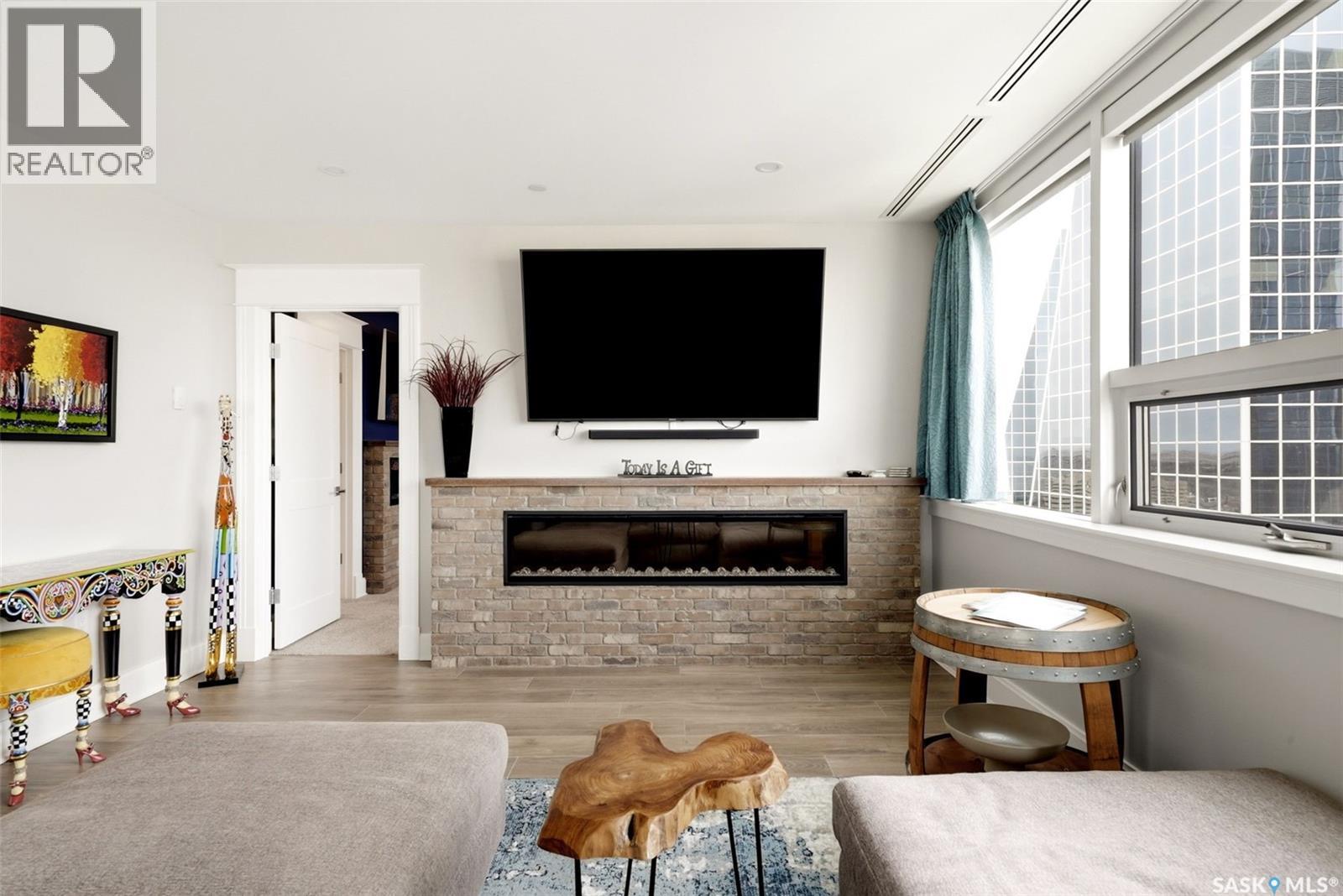#PH 201 1914 HAMILTON STREET - 8