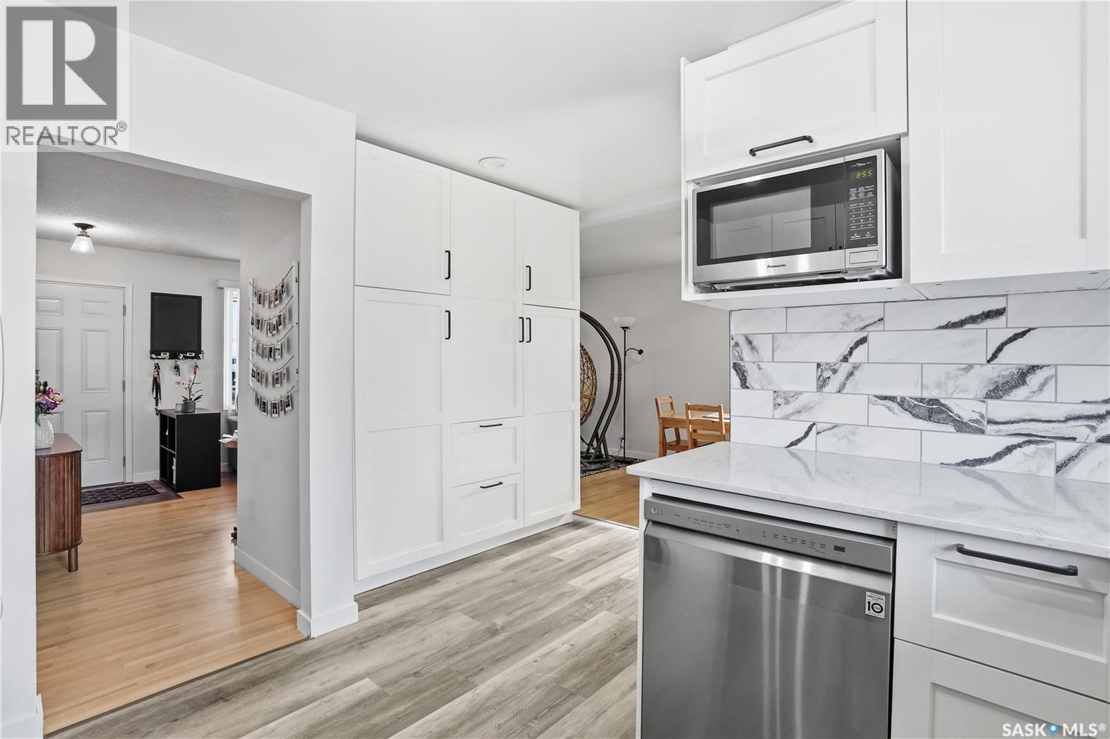 245 Orchard CRESCENT - 14