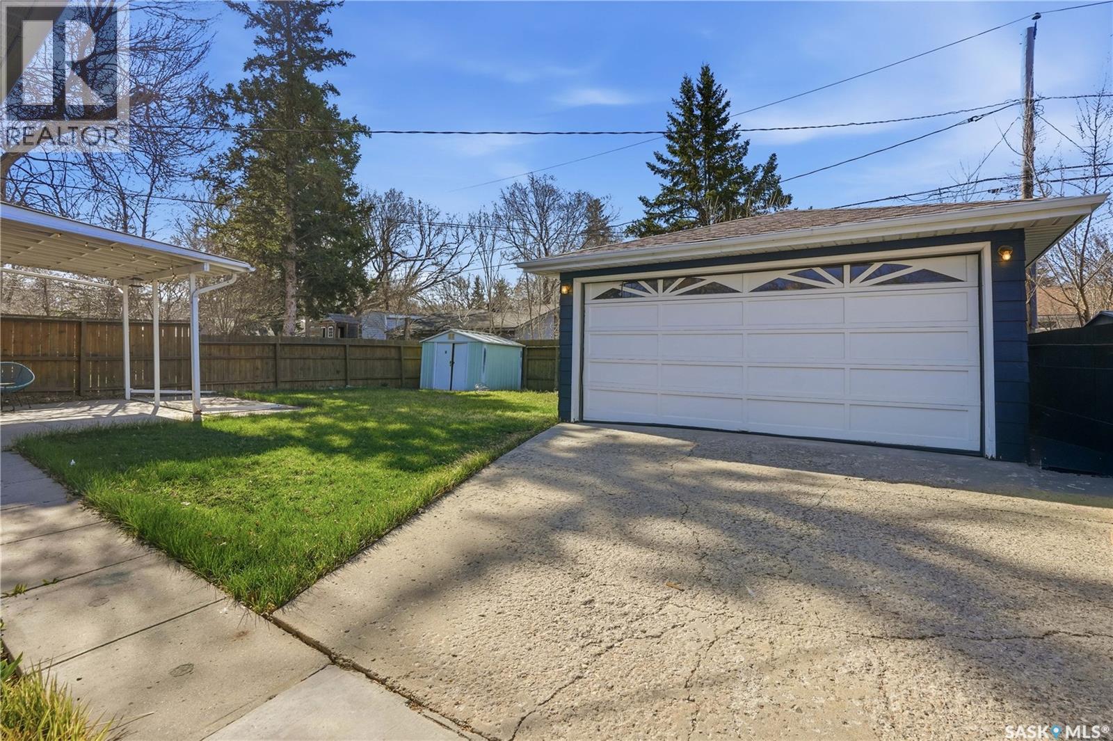 245 Orchard CRESCENT - 32