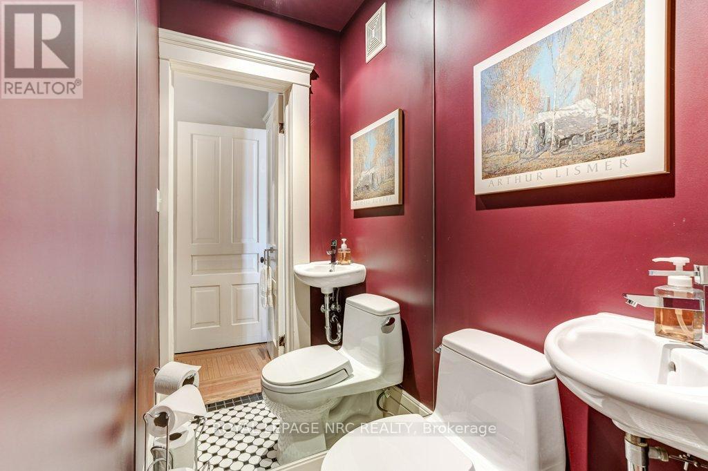 103 QUEEN STREET - 21