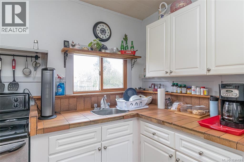 451 Irwin St - 33