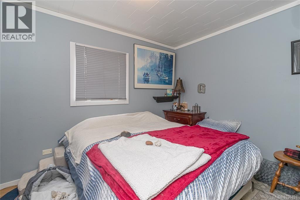 451 Irwin St - 34