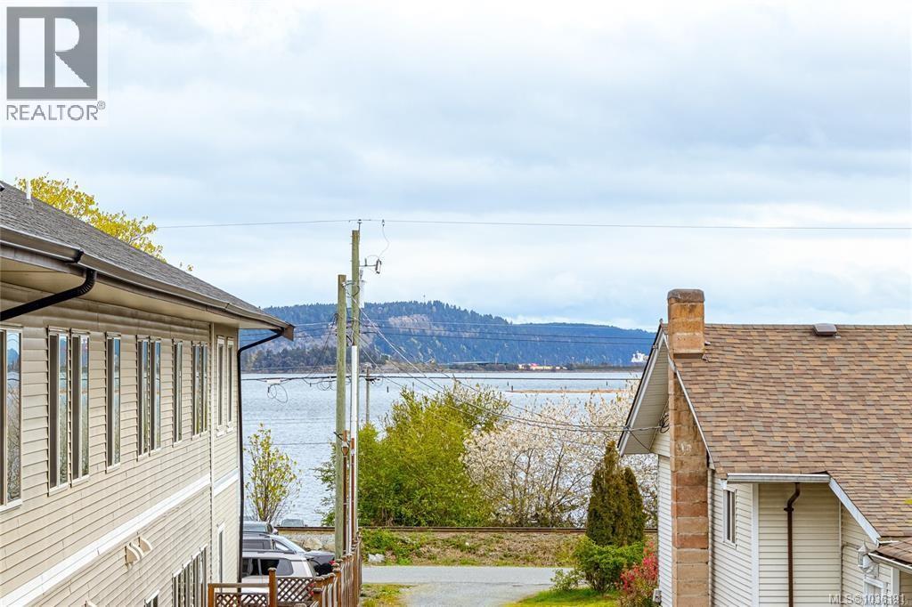 451 Irwin St - 40