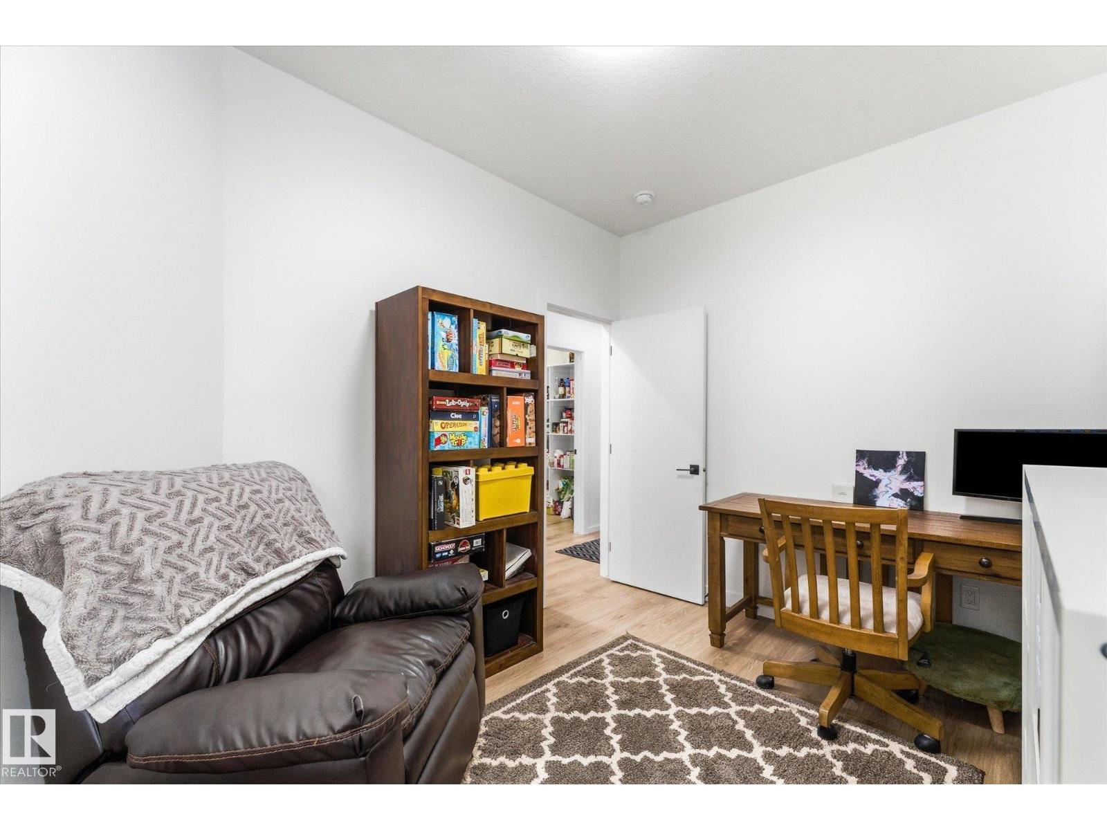 14 ENNS CT, Fort Saskatchewan
