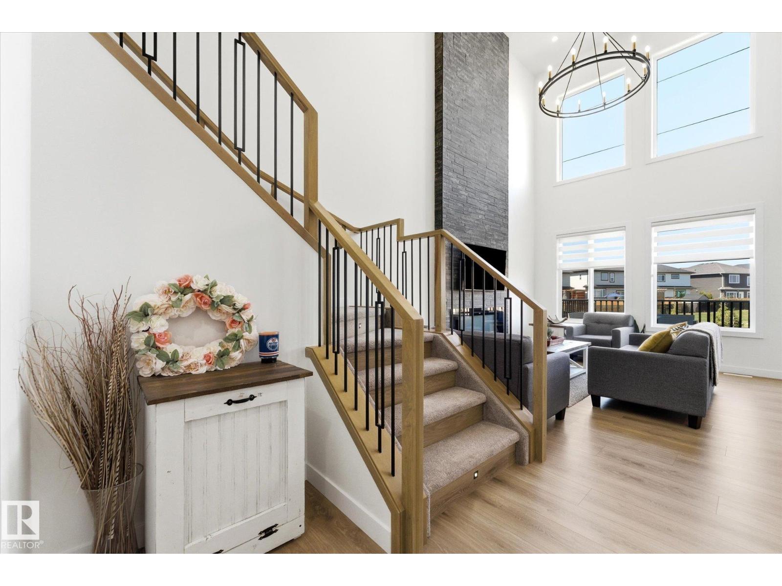 14 ENNS CT, Fort Saskatchewan
