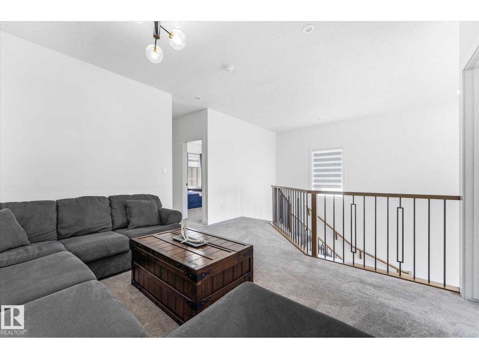 14 ENNS CT, Fort Saskatchewan