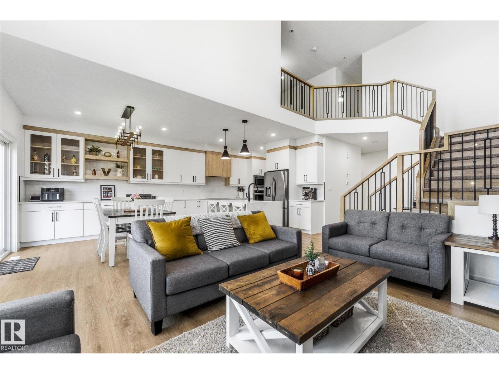 14 ENNS CT, Fort Saskatchewan