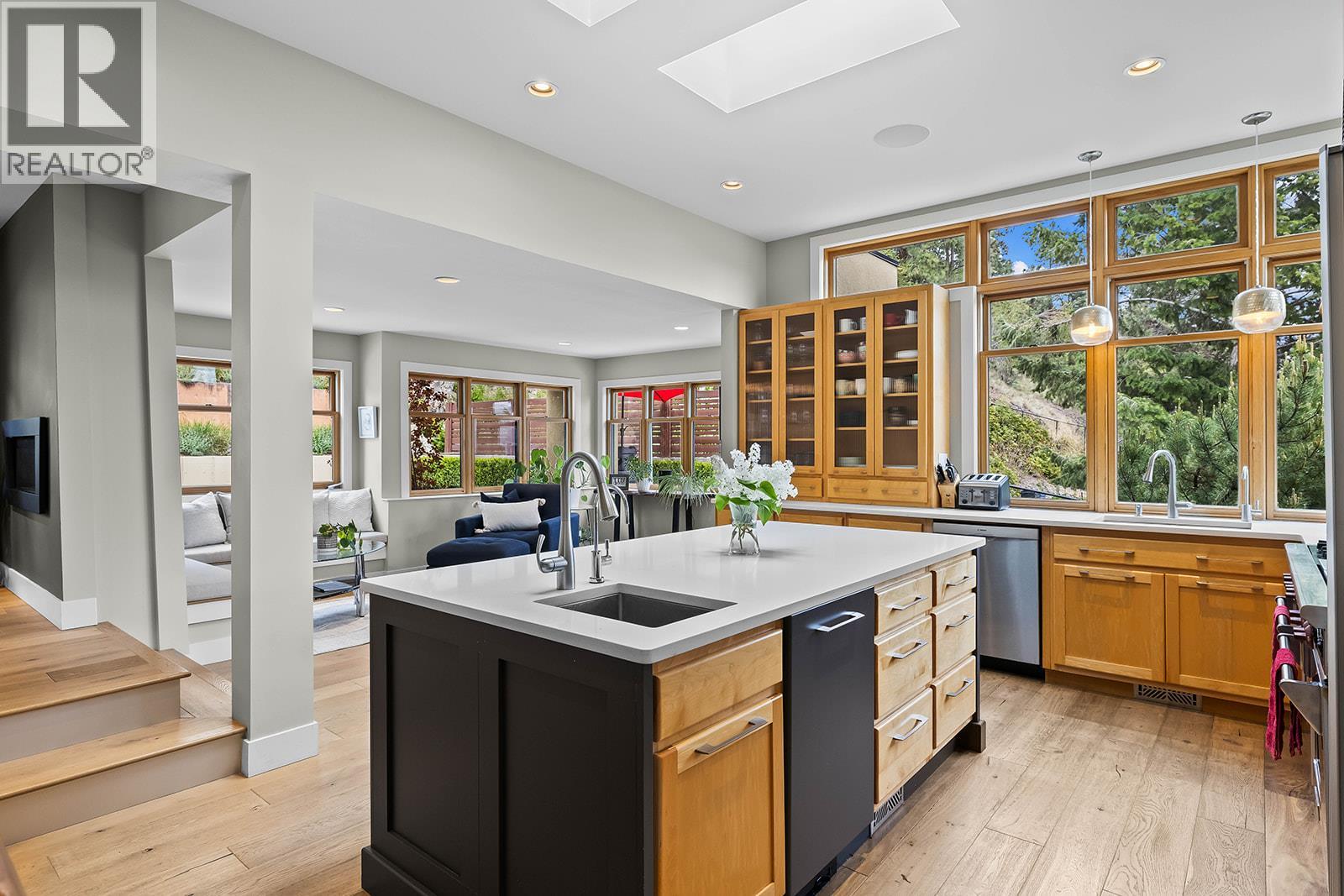  837 Mount Royal Drive, Kelowna