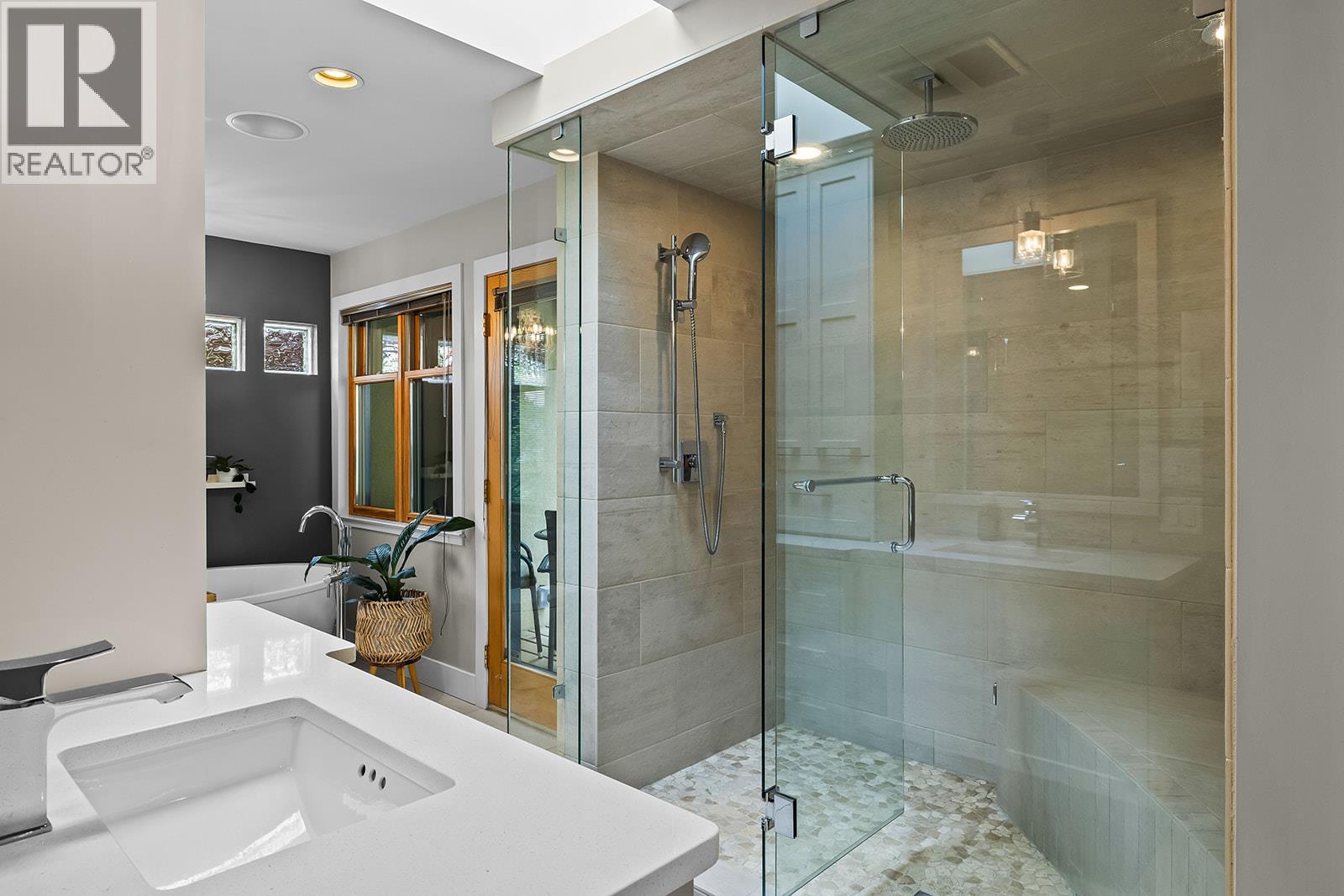  837 Mount Royal Drive, Kelowna