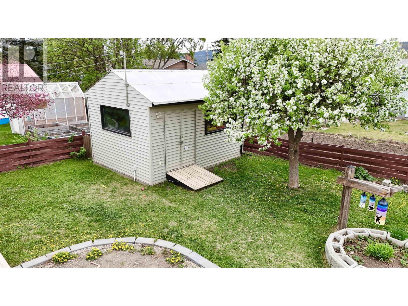 1035 PIGEON AVENUE - 3