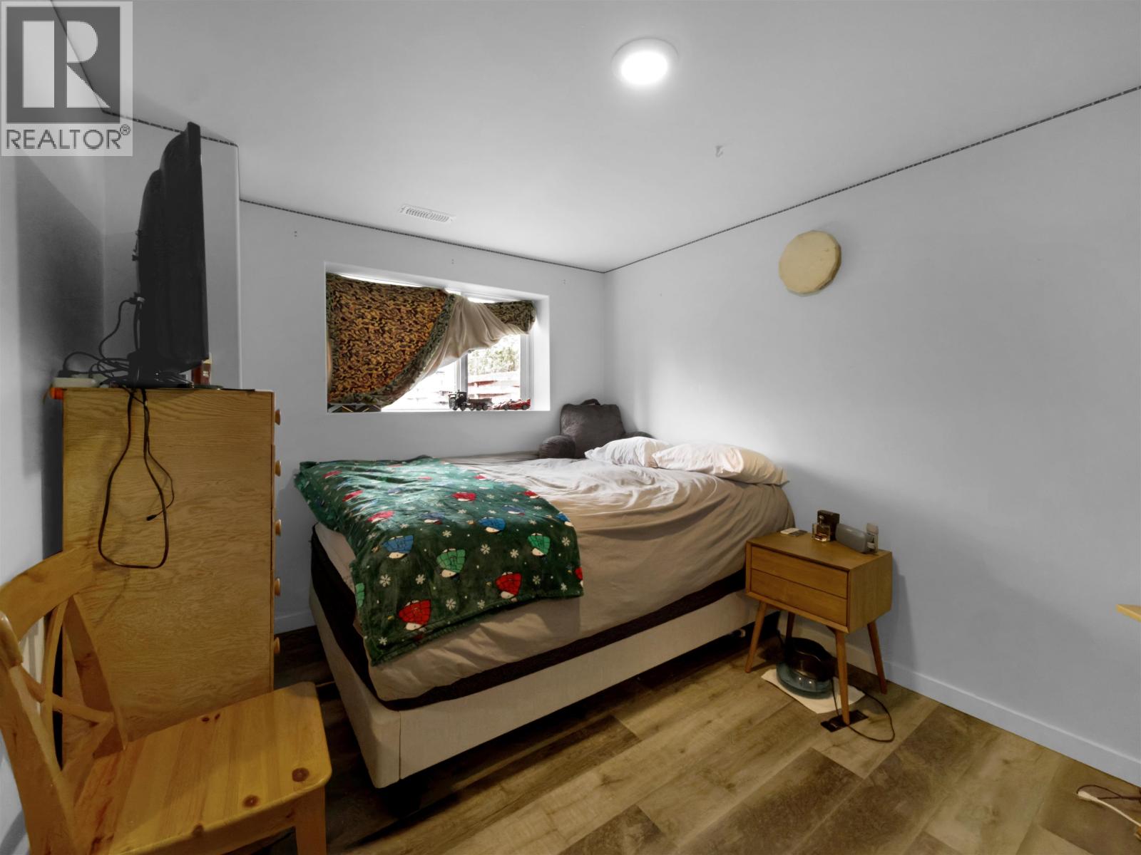 1035 PIGEON AVENUE - 33