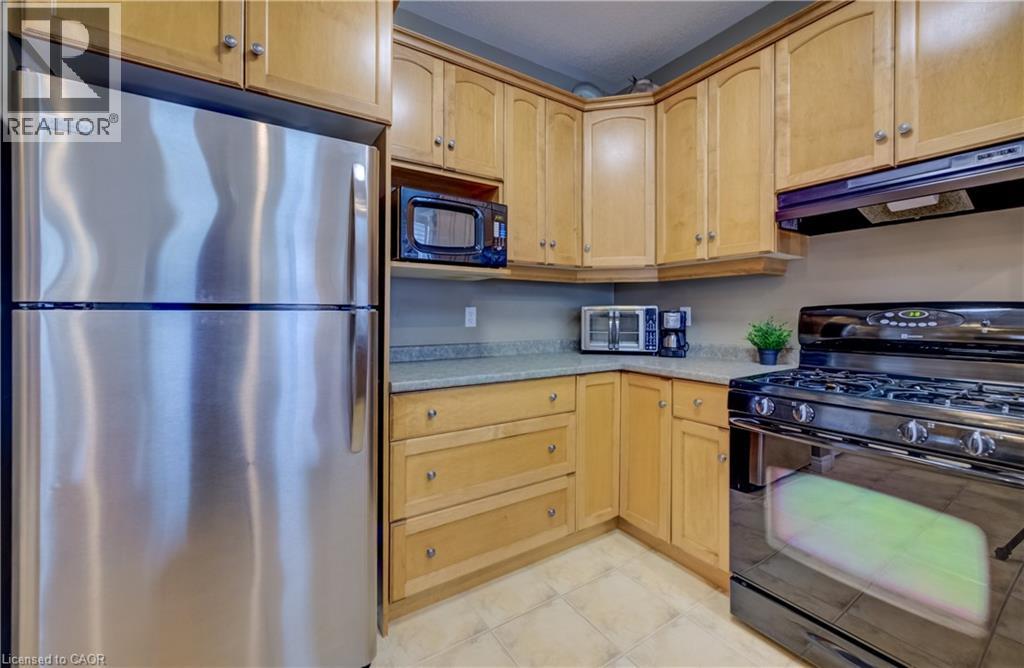 560 SPRINGWATER Drive - 8