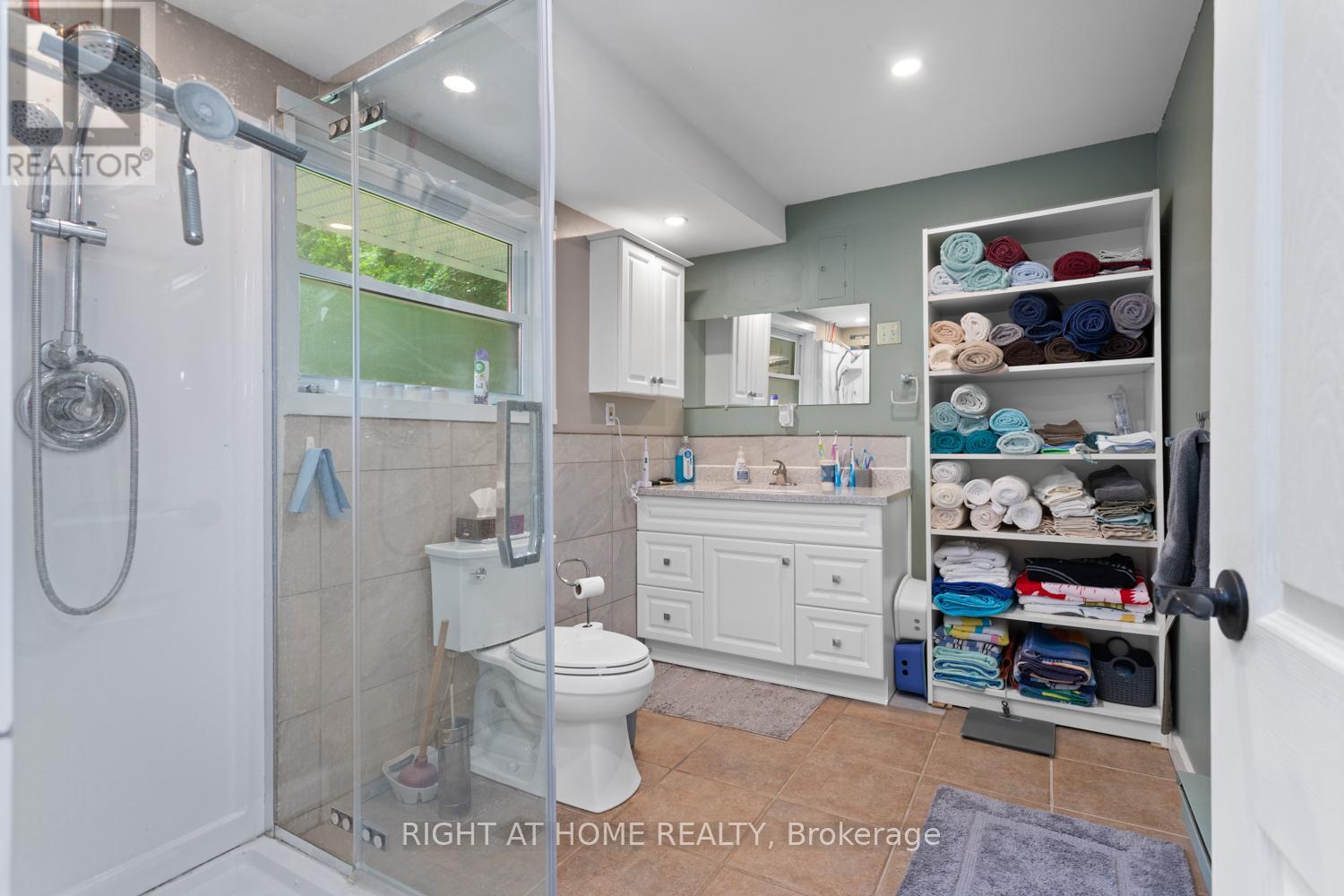 96 SUTER DRIVE - 31
