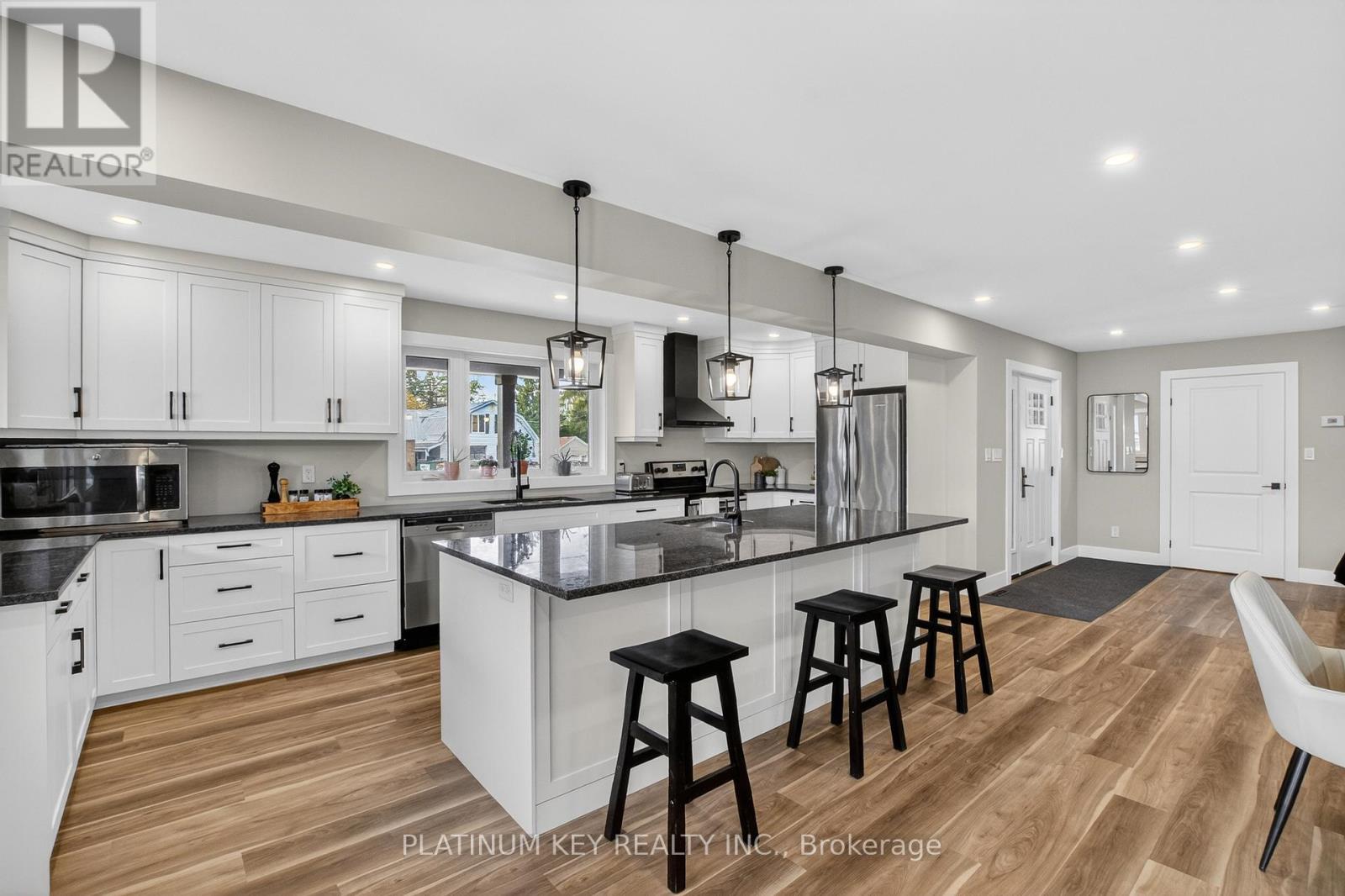 293 MAIN STREET - Image 12