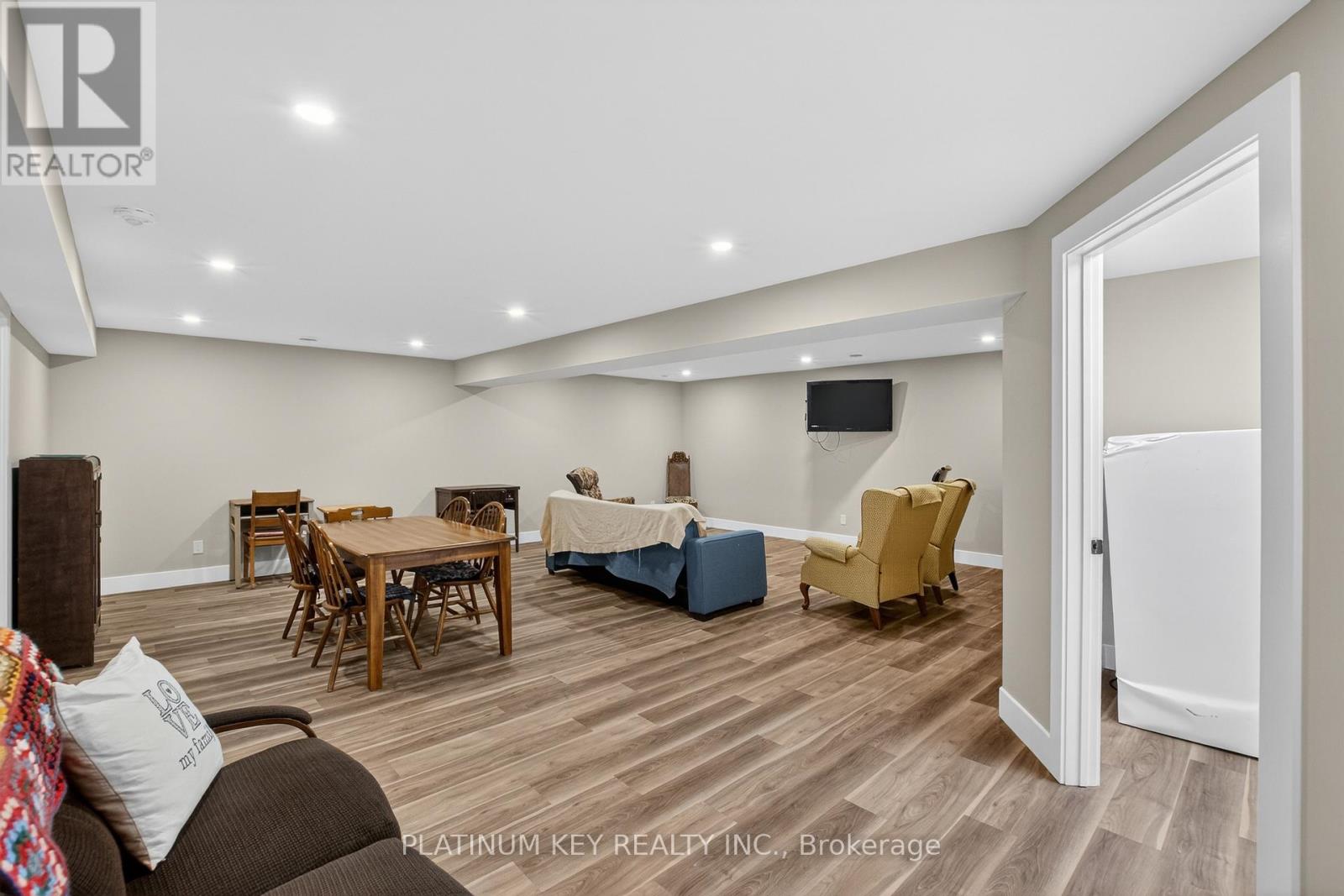 293 MAIN STREET - 24