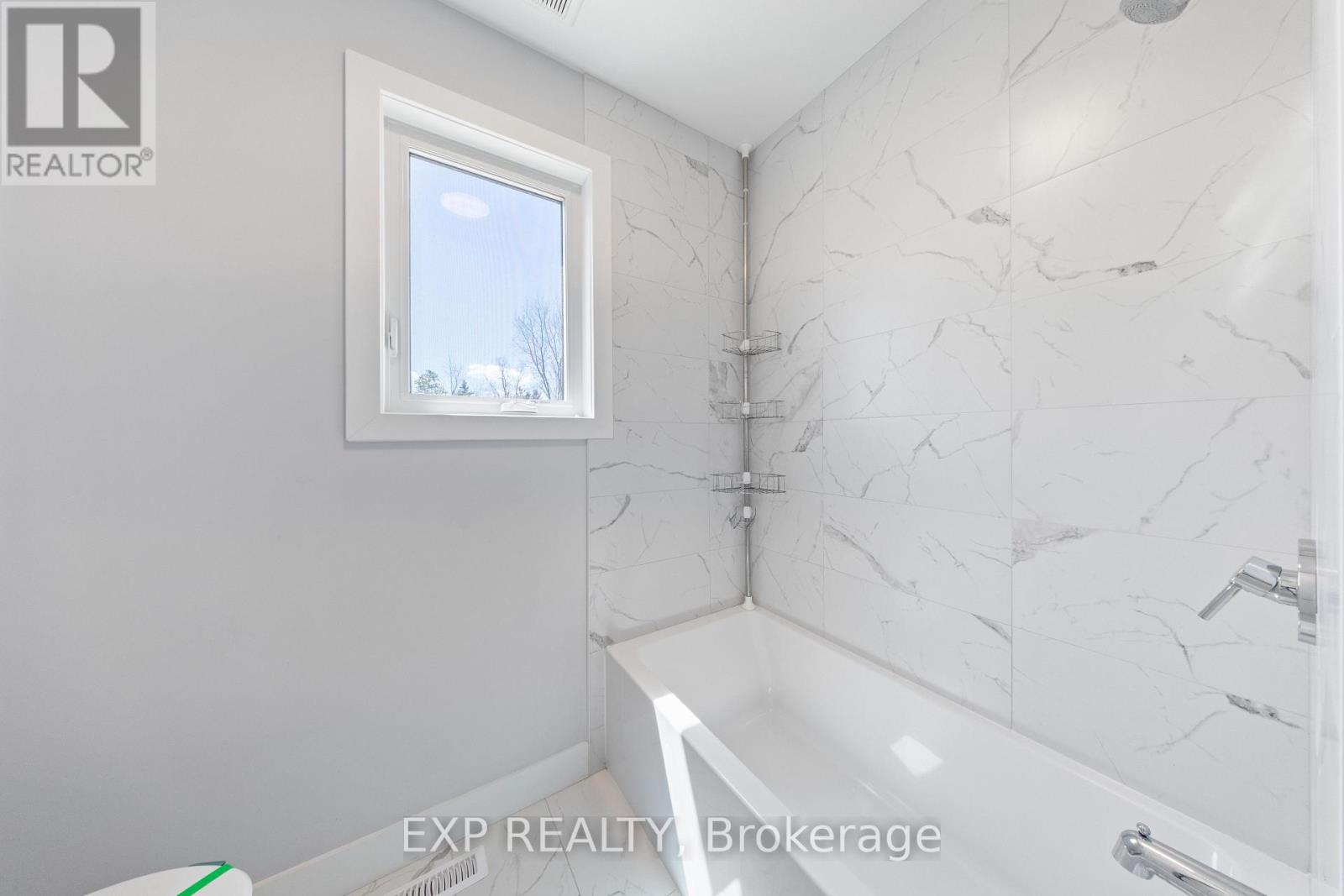 204 MERRITT COURT - 15