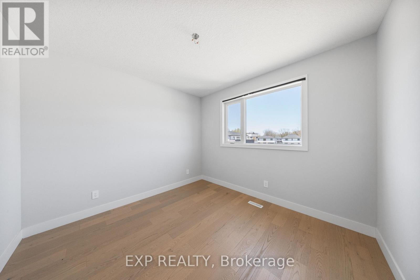 204 MERRITT COURT - 18