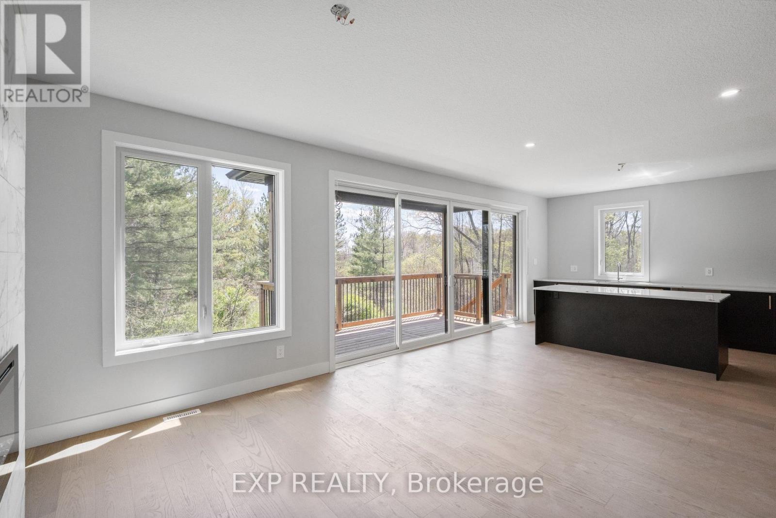 204 MERRITT COURT - 23