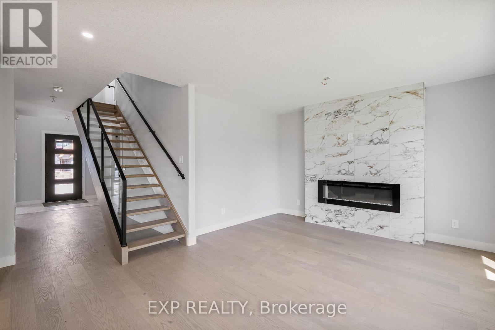 204 MERRITT COURT - 25