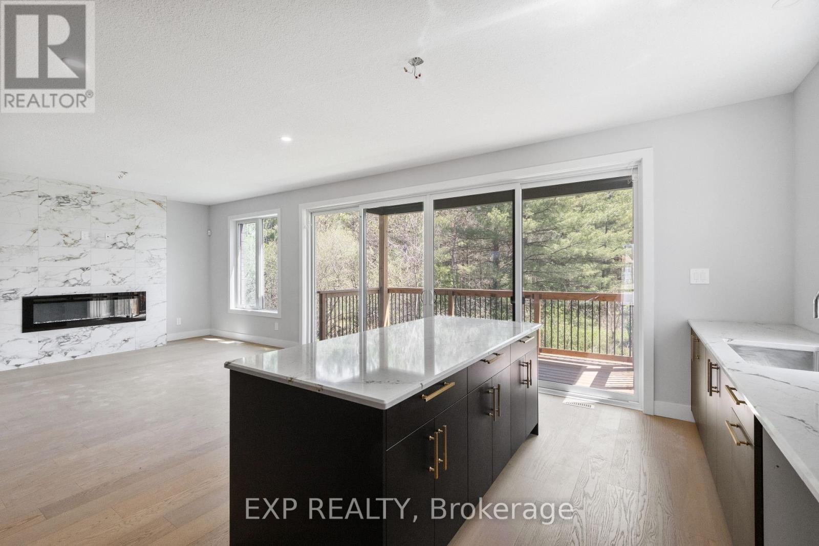 204 MERRITT COURT - 28
