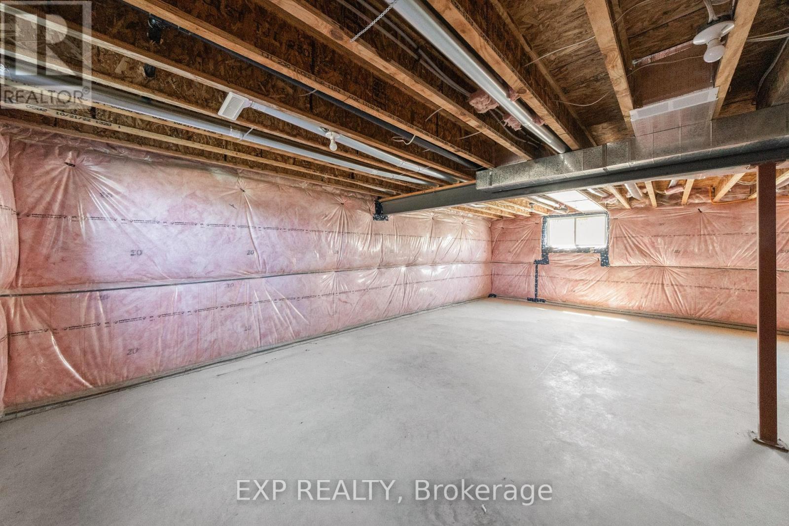 204 MERRITT COURT - 35