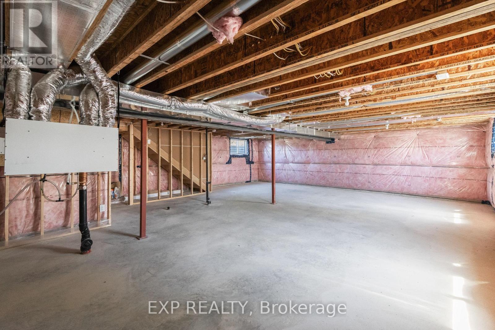 204 MERRITT COURT - 38