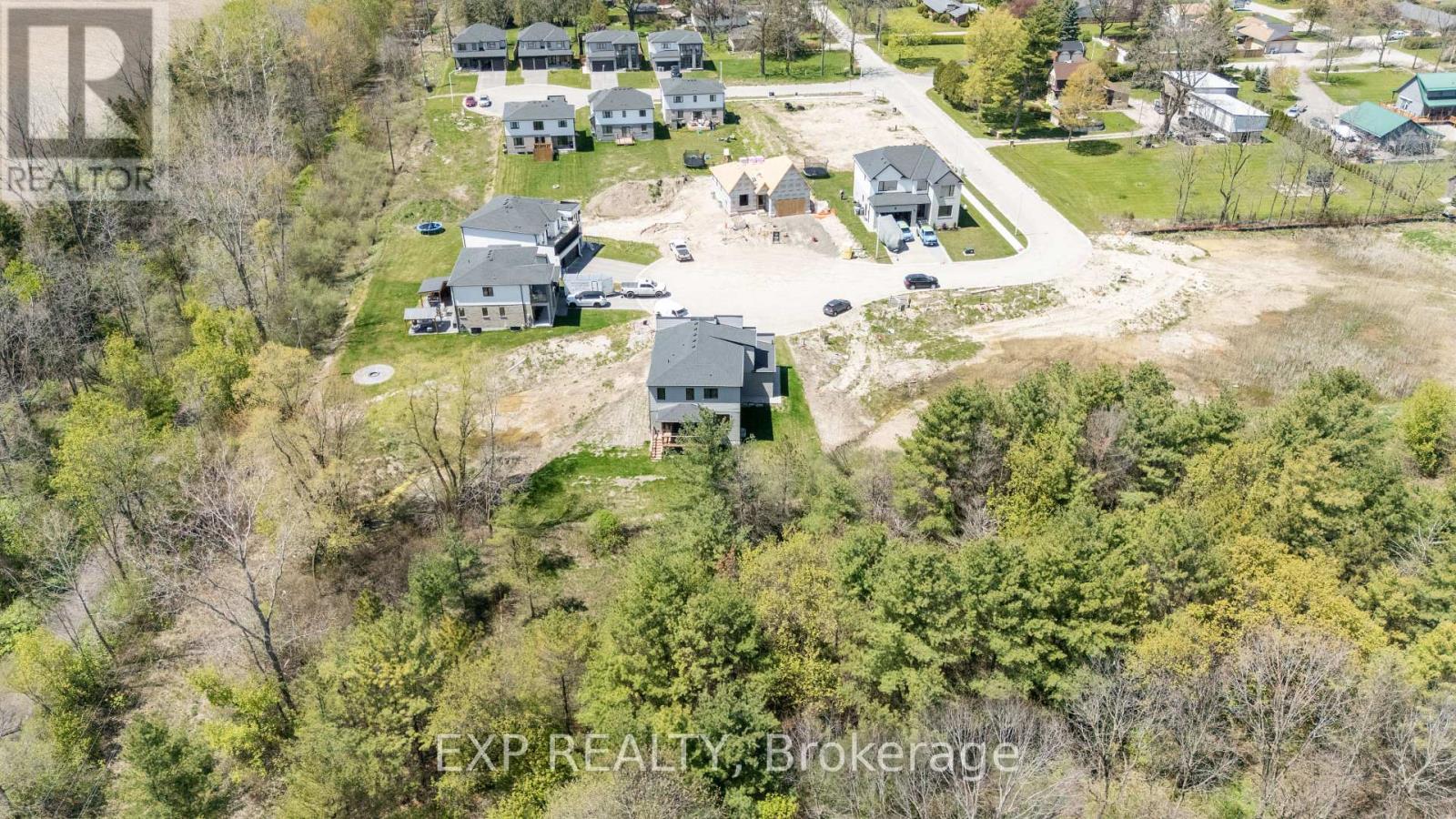 204 MERRITT COURT - 39