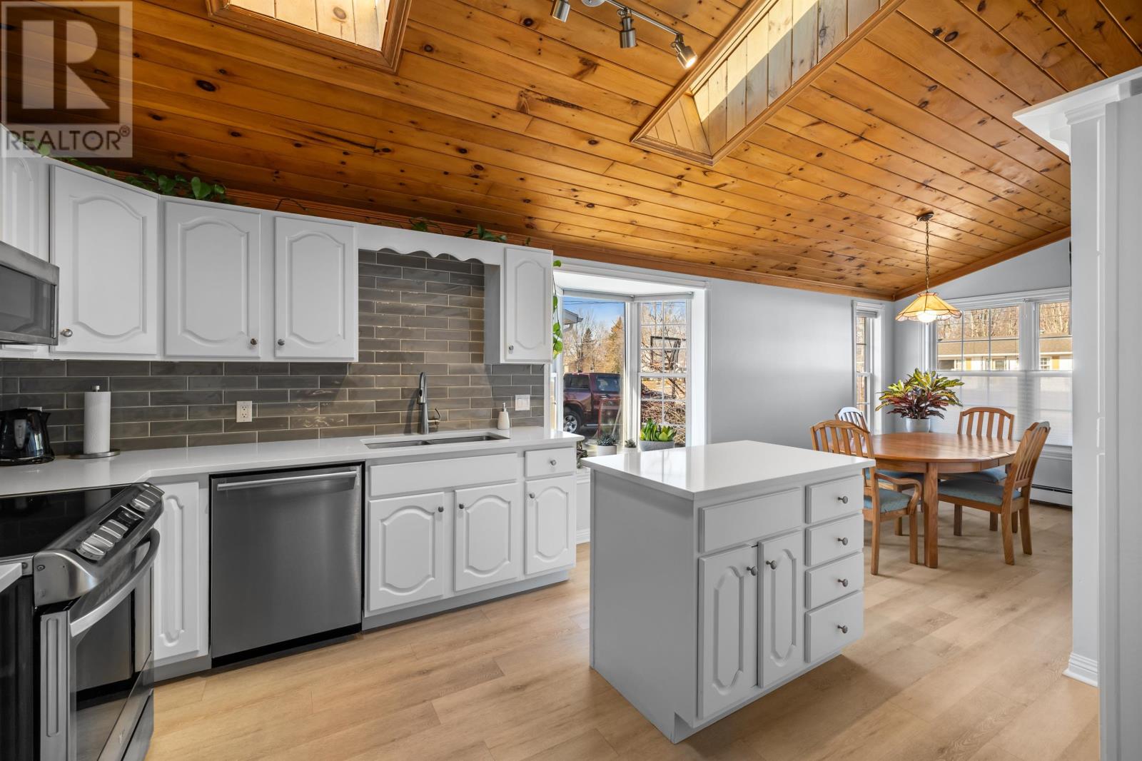 51 MacDougall Drive - 4