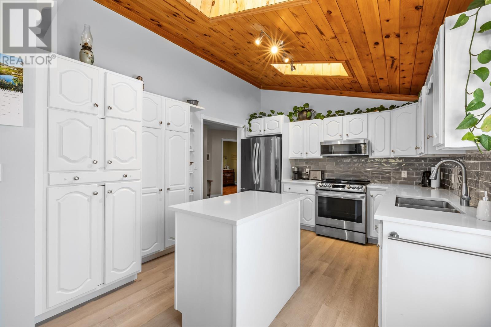 51 MacDougall Drive - 8