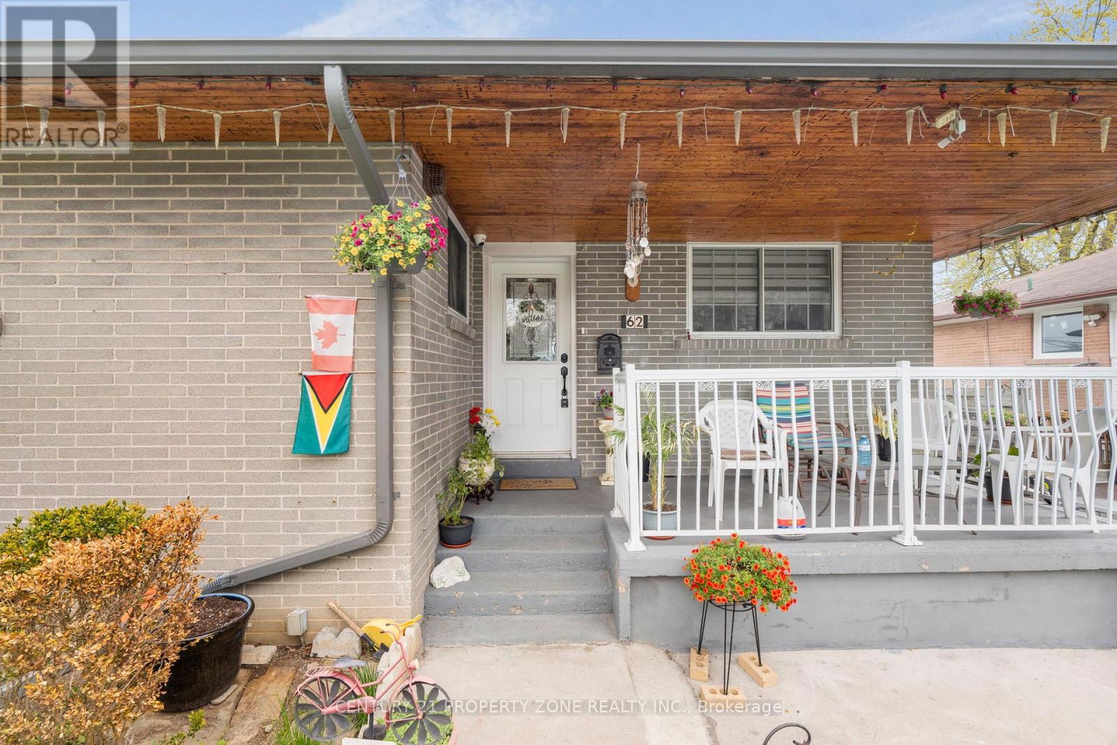 62 SUNDANCE CRESCENT - 8