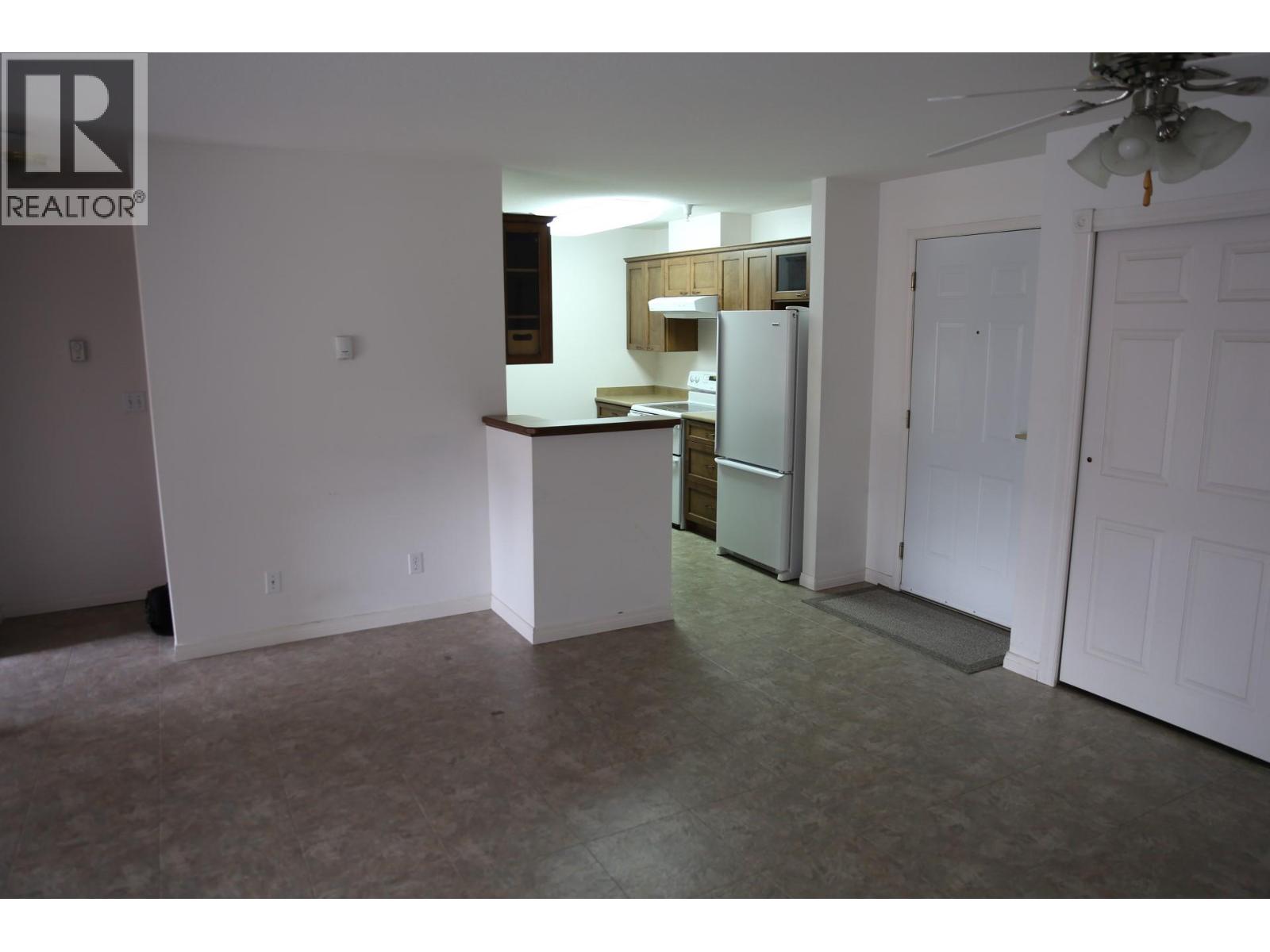 #302 360 Battle Street - 2