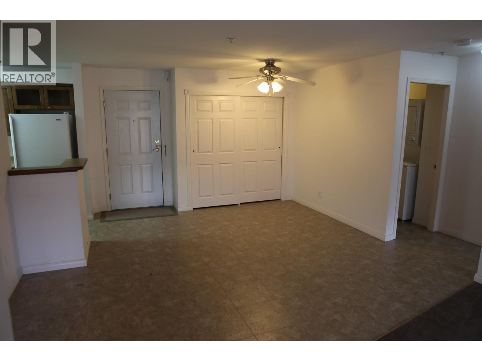 #302 360 Battle Street - 7