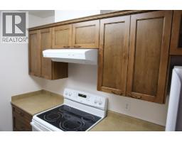 Living room - 360 Battle Street Unit# 302, Kamloops, BC V2C2L6 Photo 6
