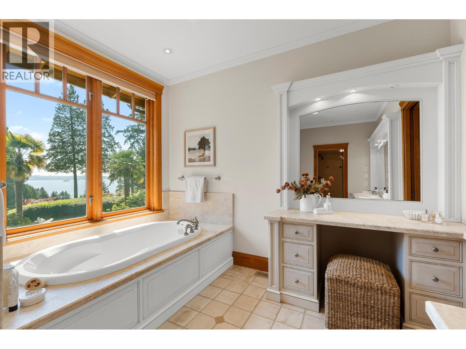3091 MATHERS AVENUE, West Vancouver