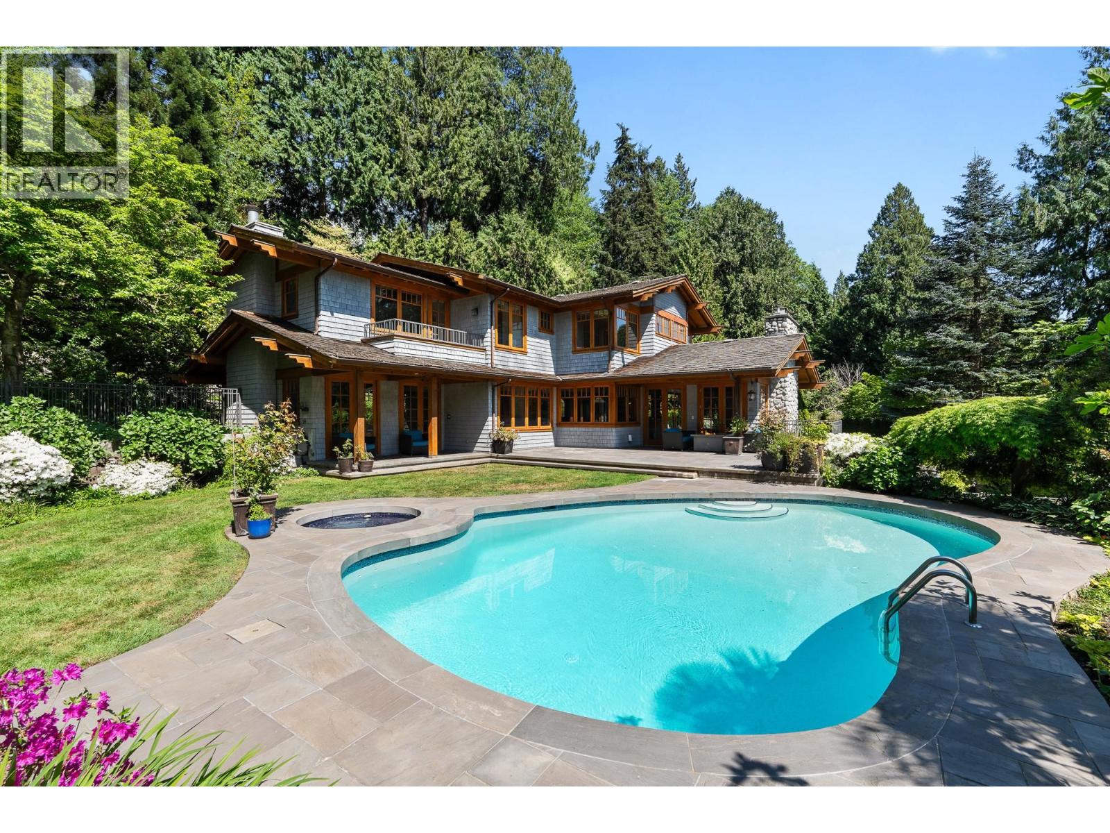 3091 MATHERS AVENUE, West Vancouver