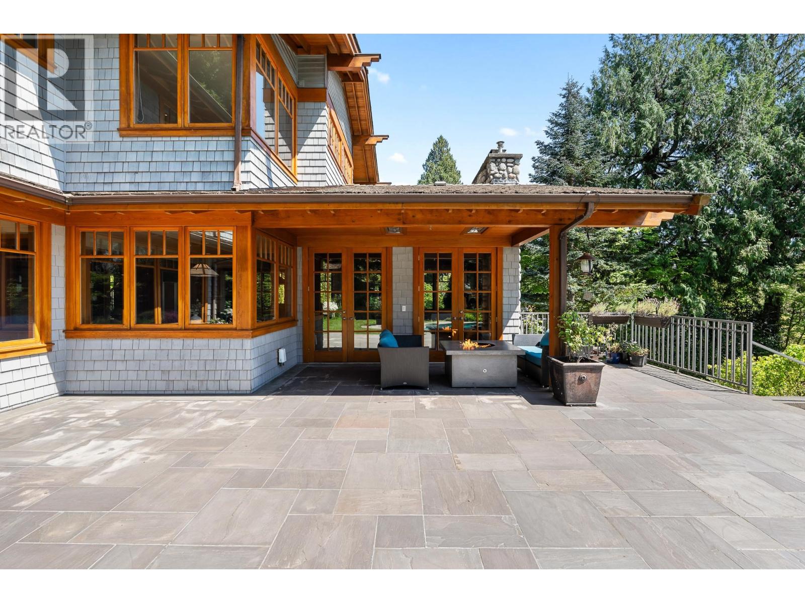3091 MATHERS AVENUE, West Vancouver