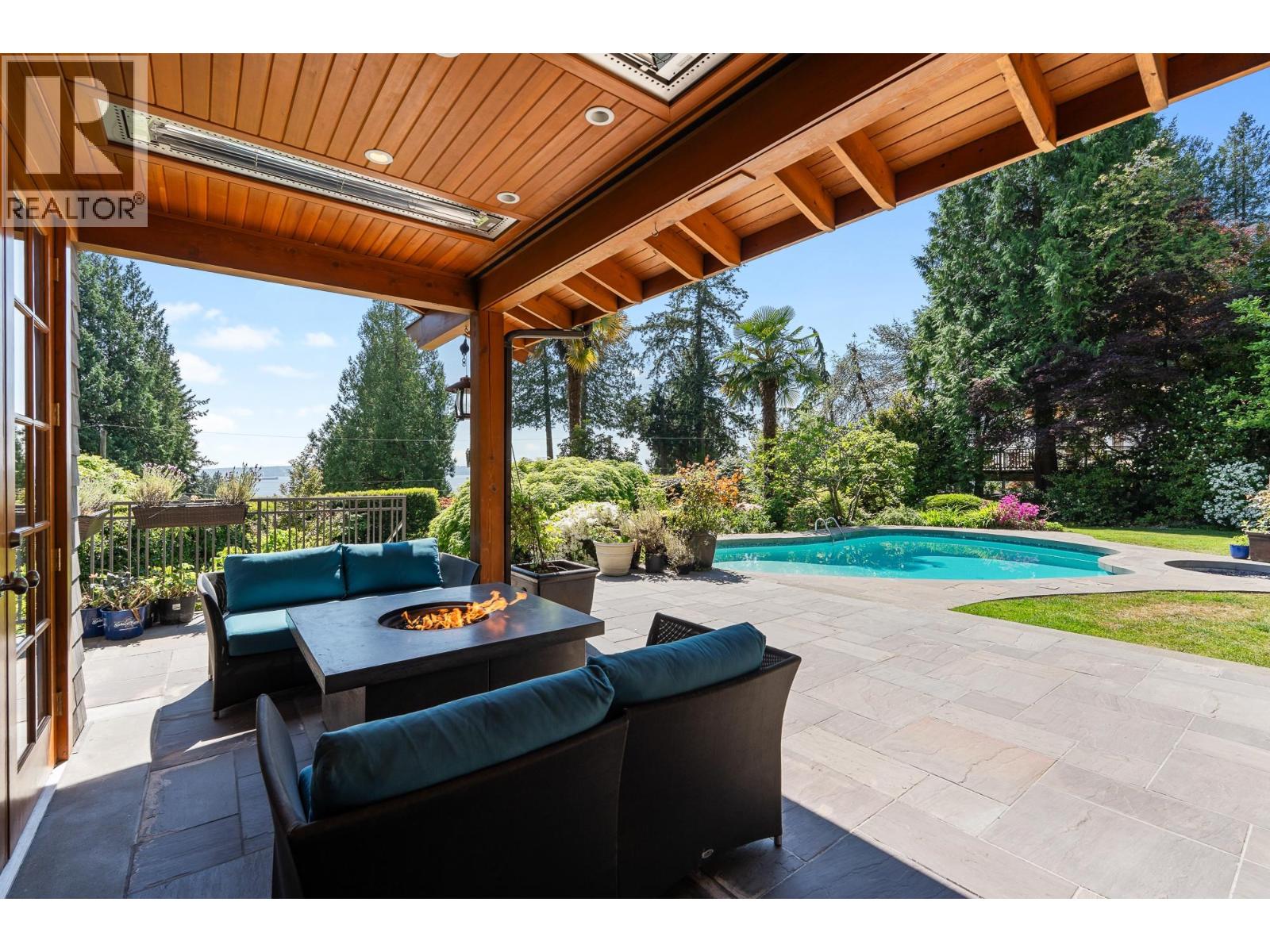 3091 MATHERS AVENUE, West Vancouver