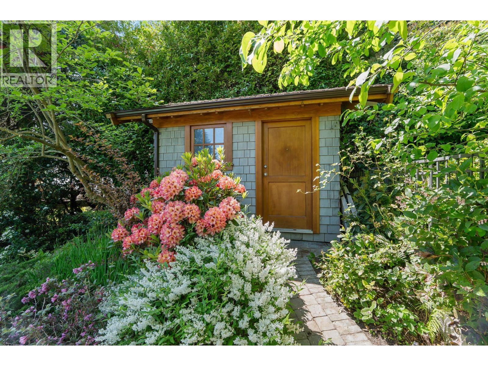 3091 MATHERS AVENUE, West Vancouver