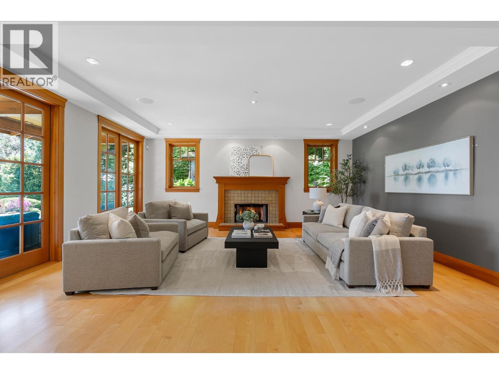 3091 MATHERS AVENUE, West Vancouver