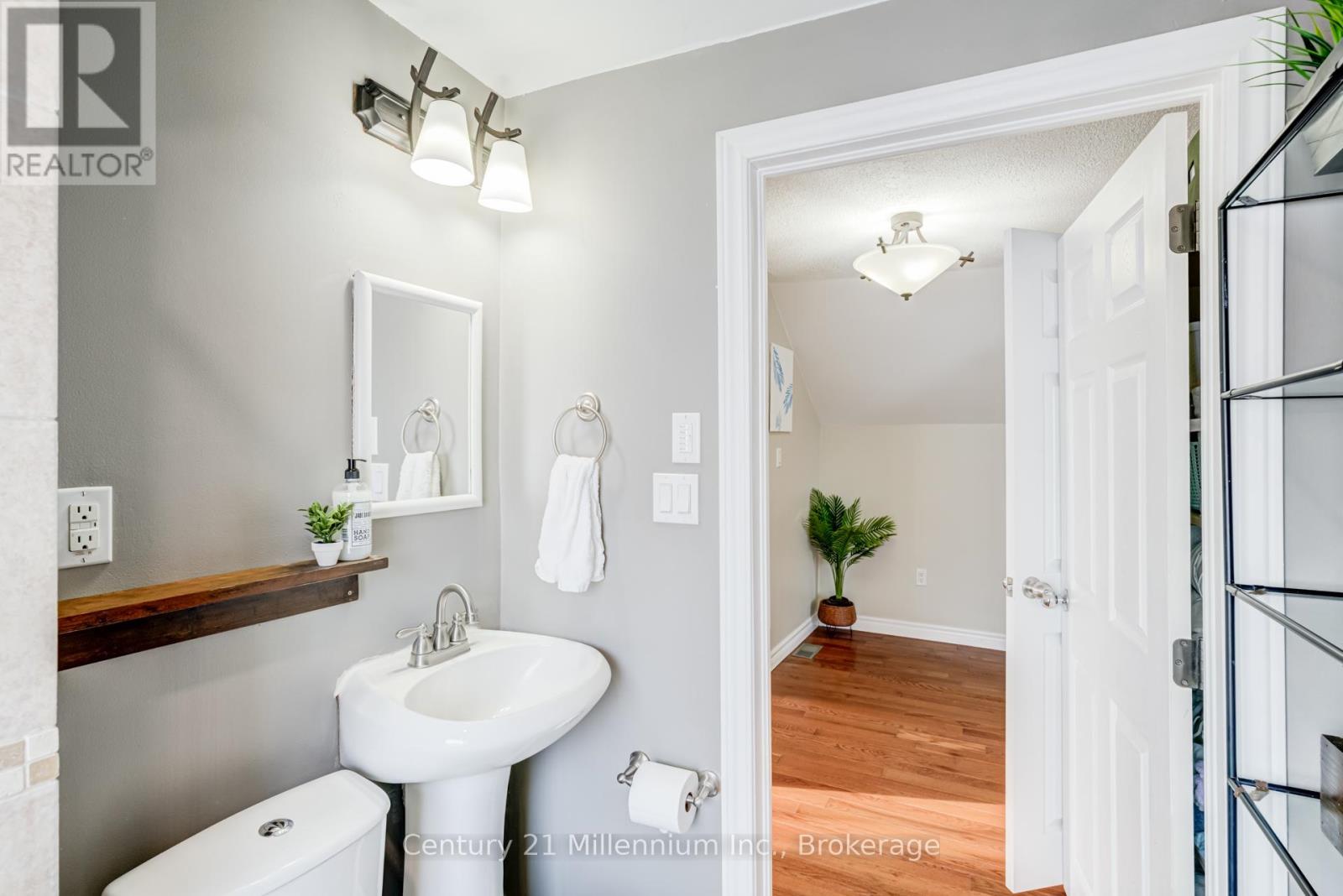 328 BRUCE ROAD 40 - 36