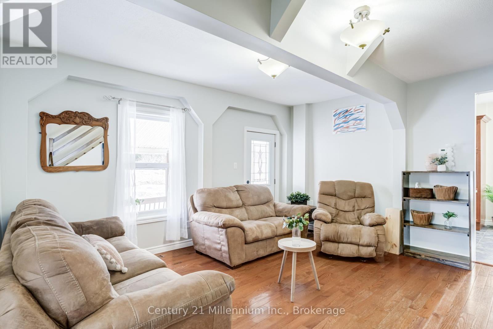 328 BRUCE ROAD 40 - 9