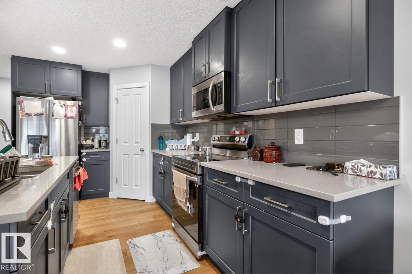 3214 9 ST NW - 9
